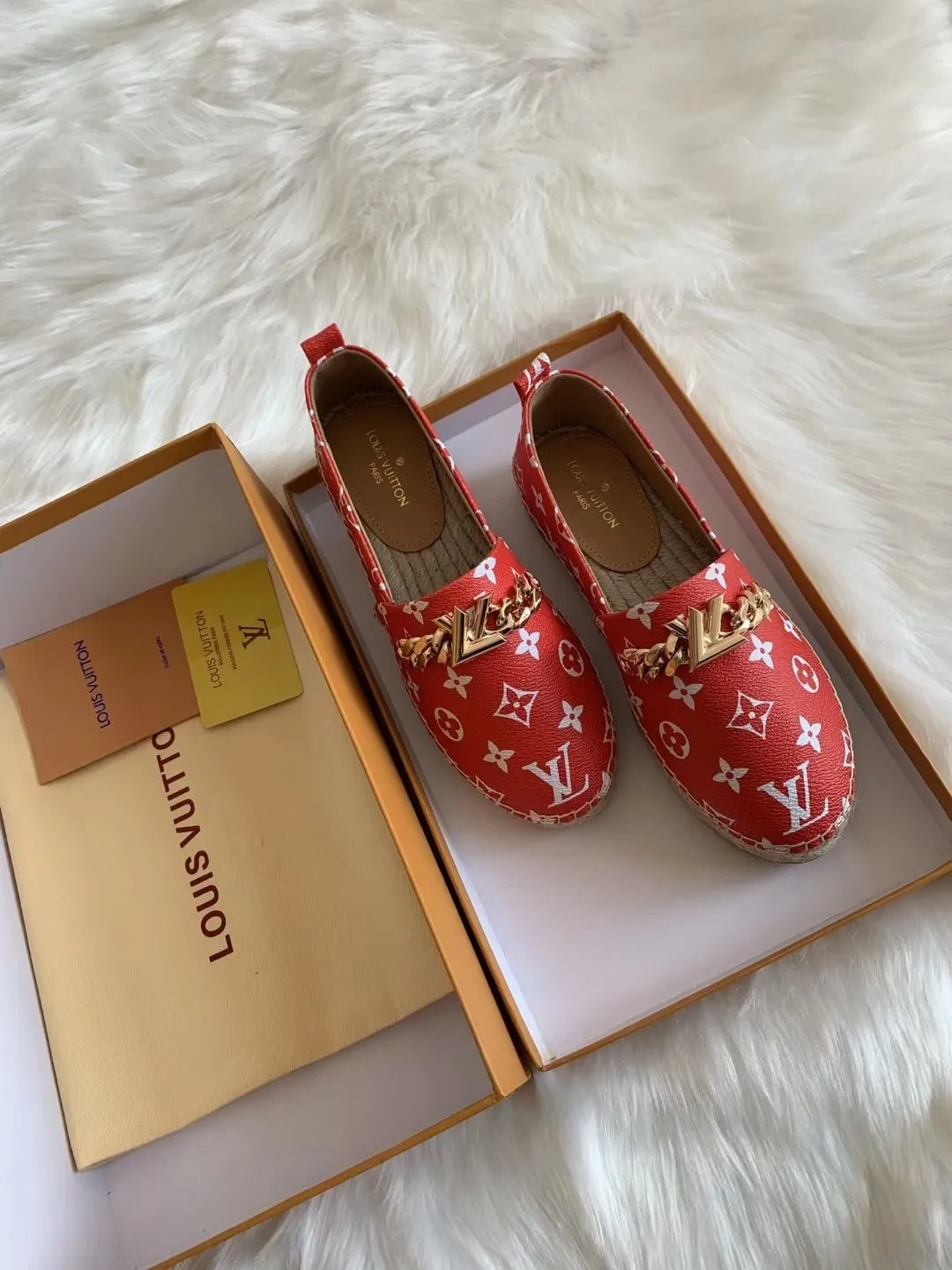 👟👟Ex-factory price 380👟👟 Lvui...Vuitt* on/】...Top purchasing agent, the highest version. Counter 19ss autumn and winter new straw woven women's, men's, mixed material gold thread letter fisherman shoes series, popular single shoes, beautiful on the feet. Purchase the authentic original build 6⃣Female model: sizes 34-41.